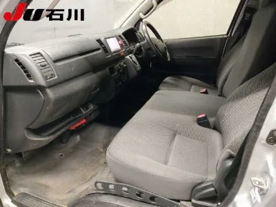 TOYOTA REGIUS VAN