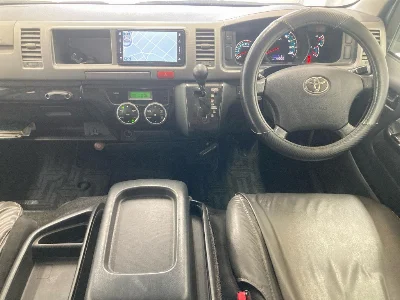 TOYOTA HIACE