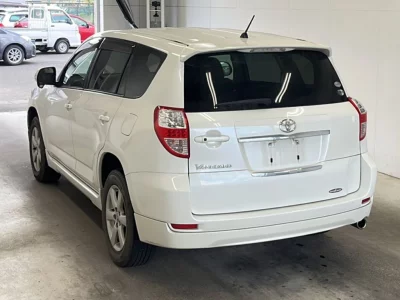 TOYOTA VANGUARD
