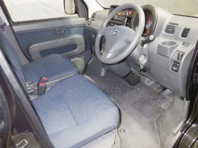 TOYOTA PIXIS VAN
