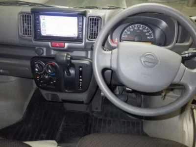 NISSAN CLIPPER VAN