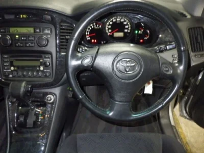 TOYOTA KLUGER