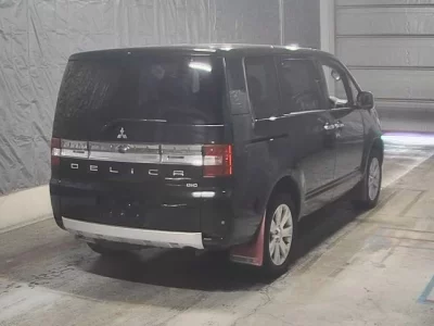 MITSUBISHI DELICA D5
