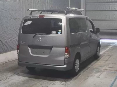 NISSAN NV200