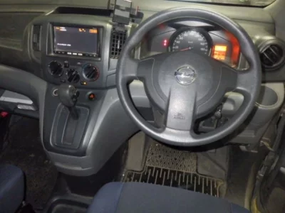 NISSAN NV200