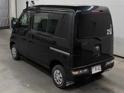 TOYOTA PIXIS VAN
