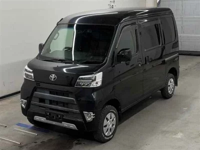 TOYOTA PIXIS VAN