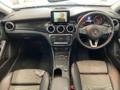MERCEDES BENZ CLA SHOOTING BRAKE