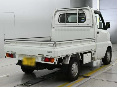 NISSAN CLIPPER TRUCK