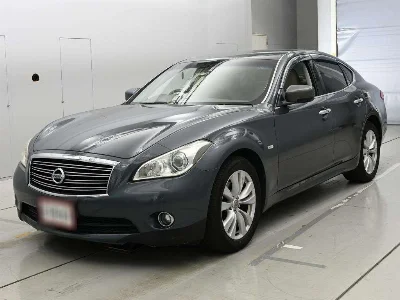 NISSAN FUGA
