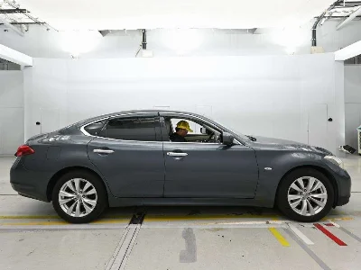 NISSAN FUGA