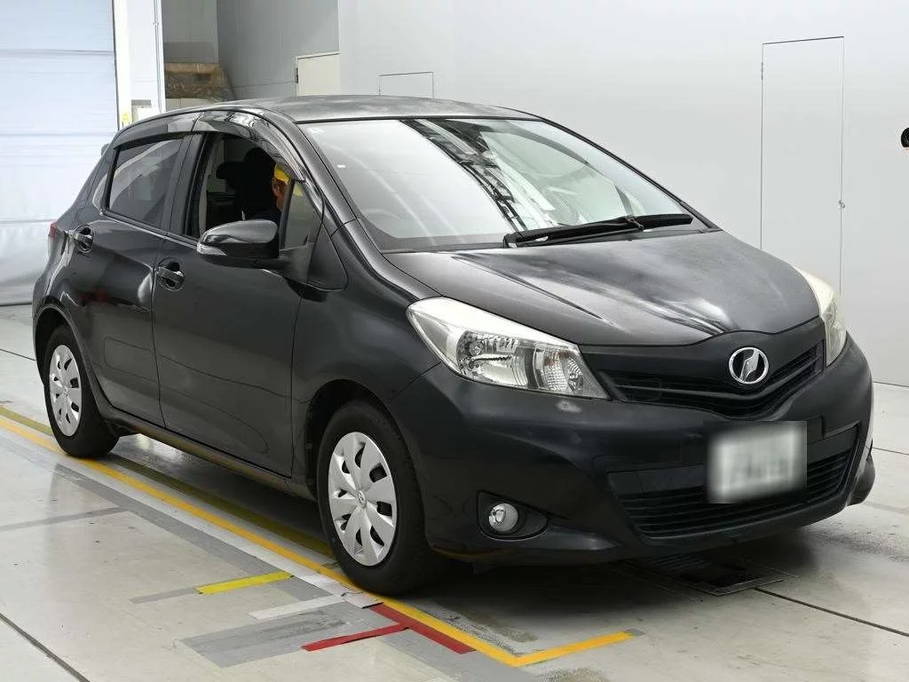 TOYOTA VITZ