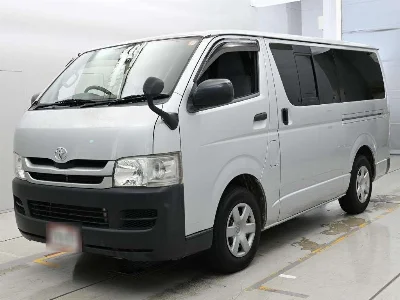 TOYOTA REGIUS VAN