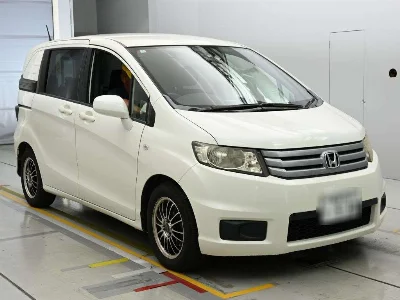 HONDA FREED SPIKE