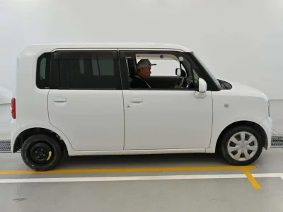 TOYOTA PIXIS SPACE