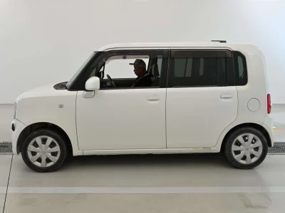 TOYOTA PIXIS SPACE