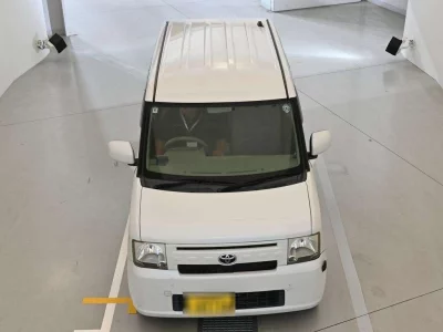 TOYOTA PIXIS SPACE