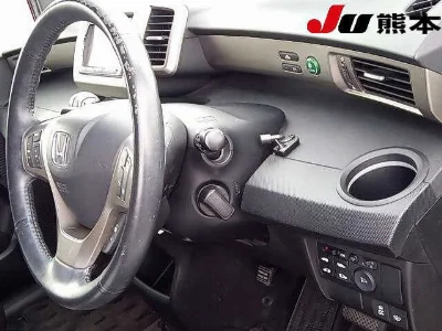 HONDA FREED SPIKE