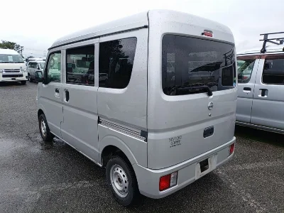 NISSAN CLIPPER VAN