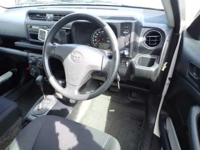 TOYOTA SUCCEED
