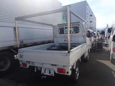 NISSAN CLIPPER TRUCK