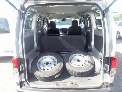 NISSAN NV200