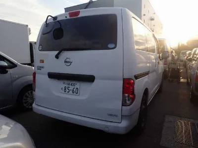 NISSAN NV200