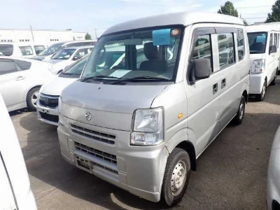 NISSAN CLIPPER VAN