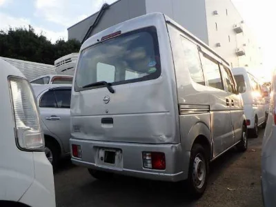 NISSAN CLIPPER VAN