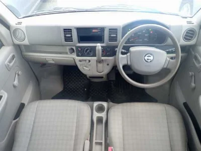 NISSAN CLIPPER VAN