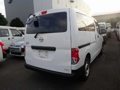 NISSAN NV200