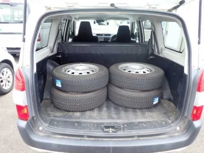 TOYOTA SUCCEED