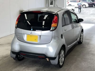 MITSUBISHI I