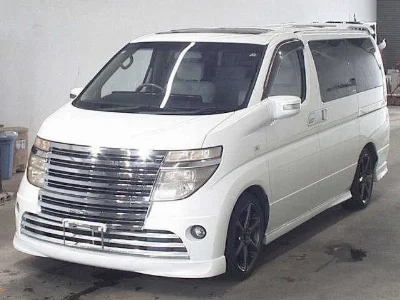 NISSAN ELGRAND