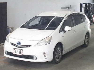 TOYOTA PRIUS ALPHA
