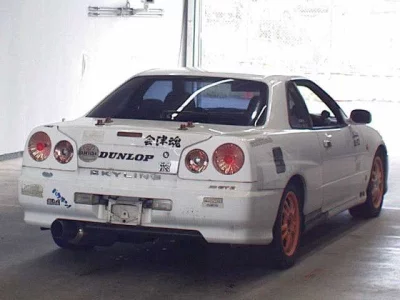 NISSAN SKYLINE