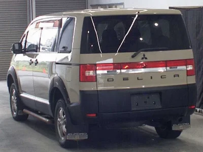 MITSUBISHI DELICA D5