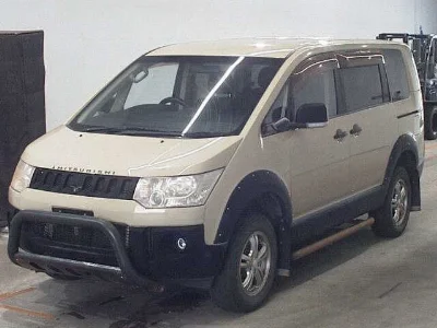 MITSUBISHI DELICA D5