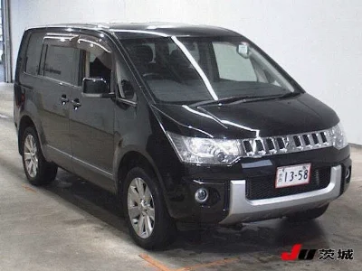 MITSUBISHI DELICA D5
