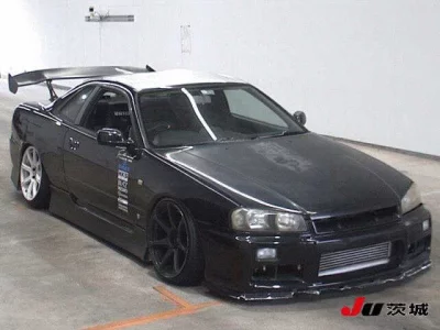 NISSAN SKYLINE