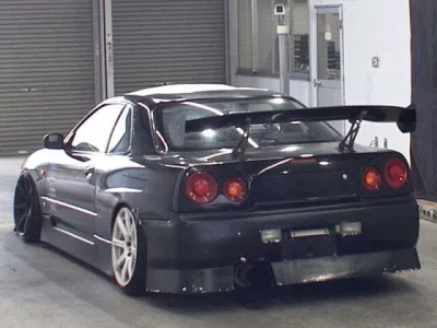 NISSAN SKYLINE
