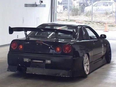 NISSAN SKYLINE