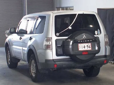 MITSUBISHI PAJERO