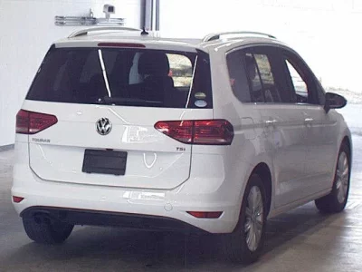 VOLKSWAGEN GOLF TOURAN