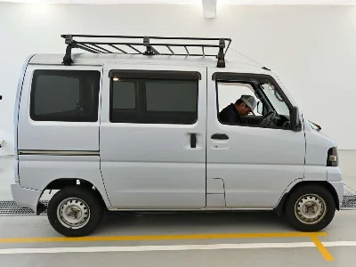 NISSAN CLIPPER VAN