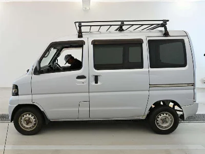 NISSAN CLIPPER VAN
