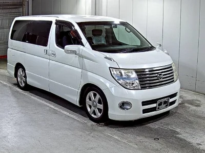 NISSAN ELGRAND