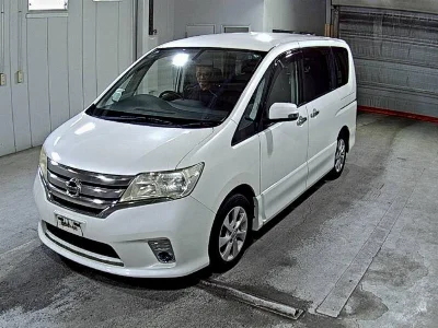 NISSAN SERENA
