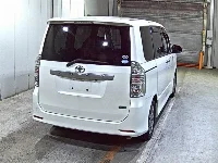 Цена авто Toyota Voxy с аукционов Японии, номер кузова ZRR70W, пробег 173 000, оценка 6