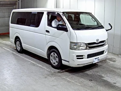 TOYOTA REGIUS VAN